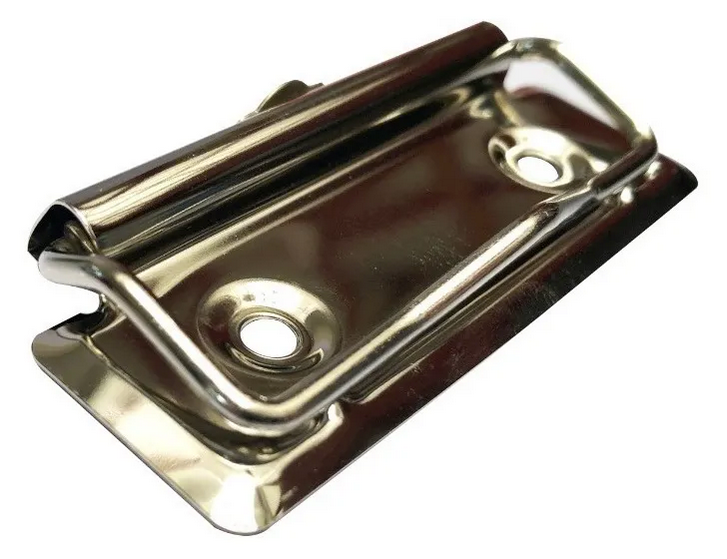 Paquete de 50 piezas de clip sujetador metálico de 7 cm con alambre plano de presión, ojillo retráctil para colgar, terminado niquelado (plata), ideal para carpetas, tableros y menús.
