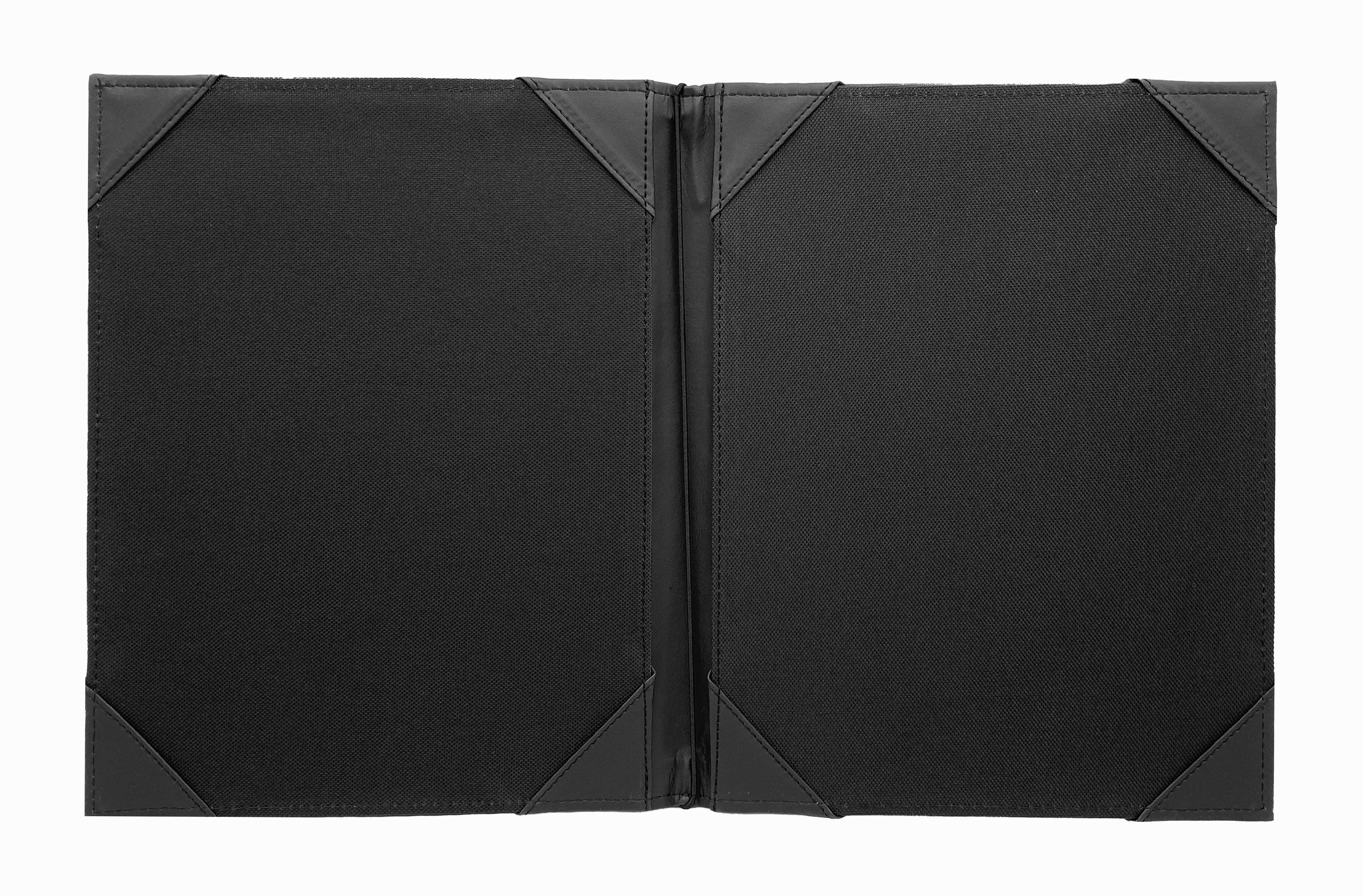 Porta Menú Carta en curpiel con interior de tela poliéster, ideal para restaurantes, cafeterías, hoteles y bares. Tamaño adecuado para hojas carta, con diseño acolchonado y resorte central. color negro. Personalización posible con grabado en seco, hot stamping, grabado láser y serigrafía.
