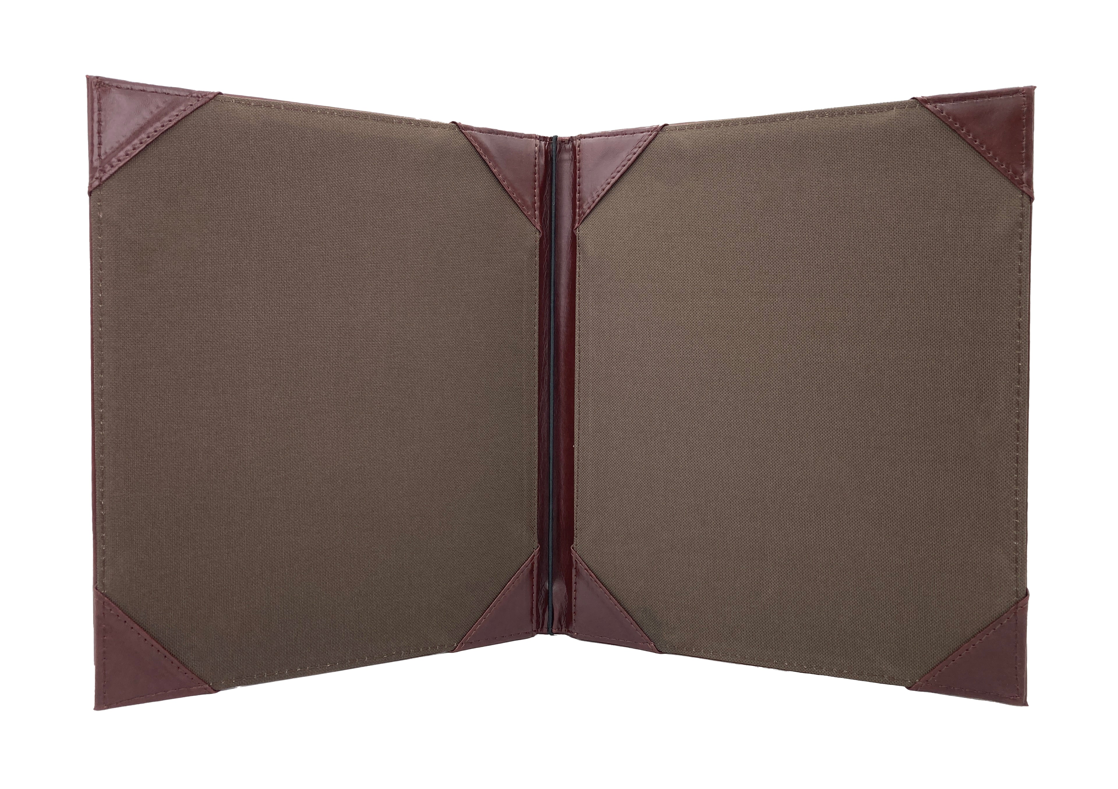 Porta Menú Carta en curpiel con interior de tela poliéster, ideal para restaurantes, cafeterías, hoteles y bares. Tamaño adecuado para hojas carta, con diseño acolchonado y resorte central. color miel. Personalización posible con grabado en seco, hot stamping, grabado láser y serigrafía.