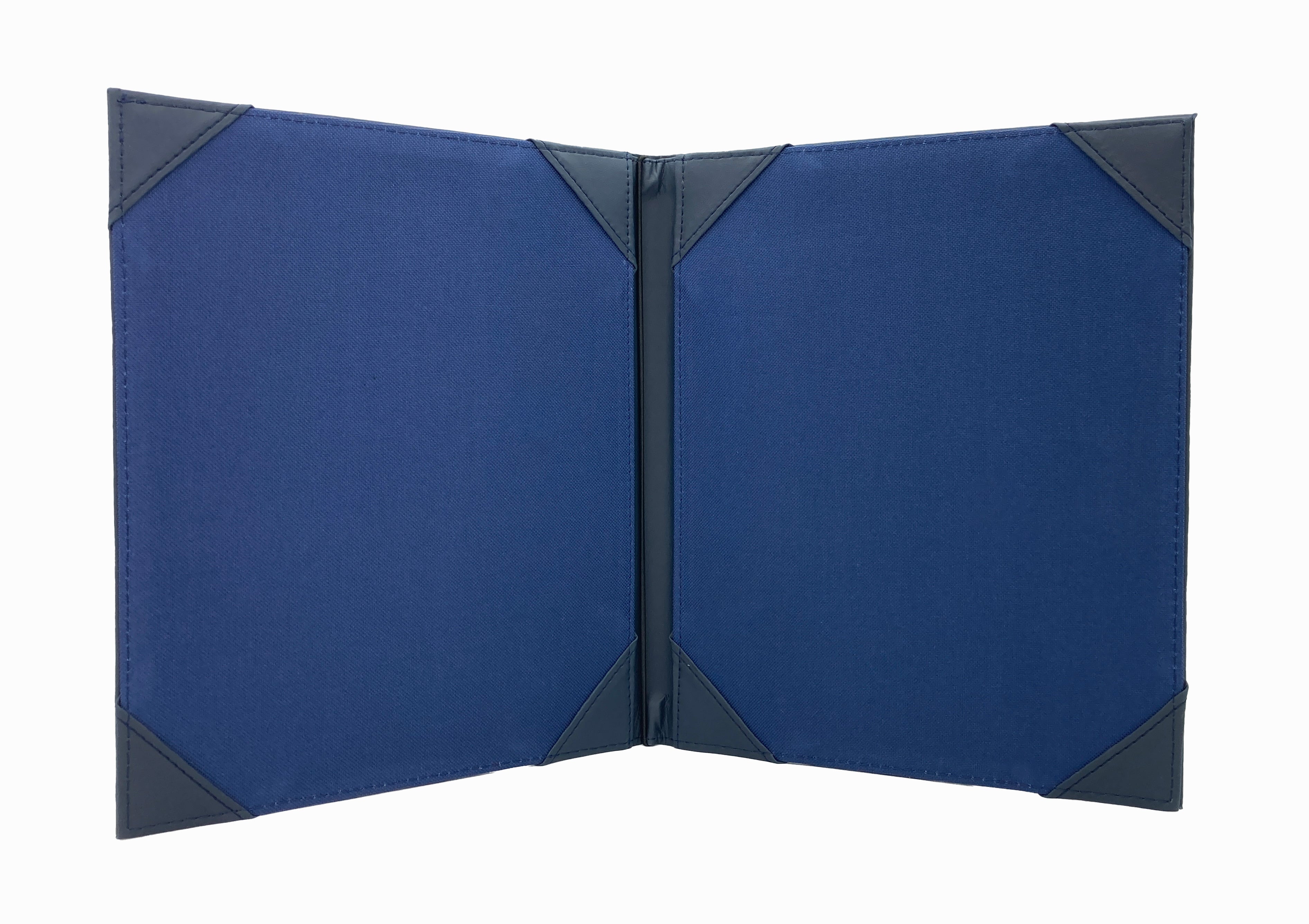 Porta Menú Carta en curpiel con interior de tela poliéster, ideal para restaurantes, cafeterías, hoteles y bares. Tamaño adecuado para hojas carta, con diseño acolchonado y resorte central. color azul. Personalización posible con grabado en seco, hot stamping, grabado láser y serigrafía.