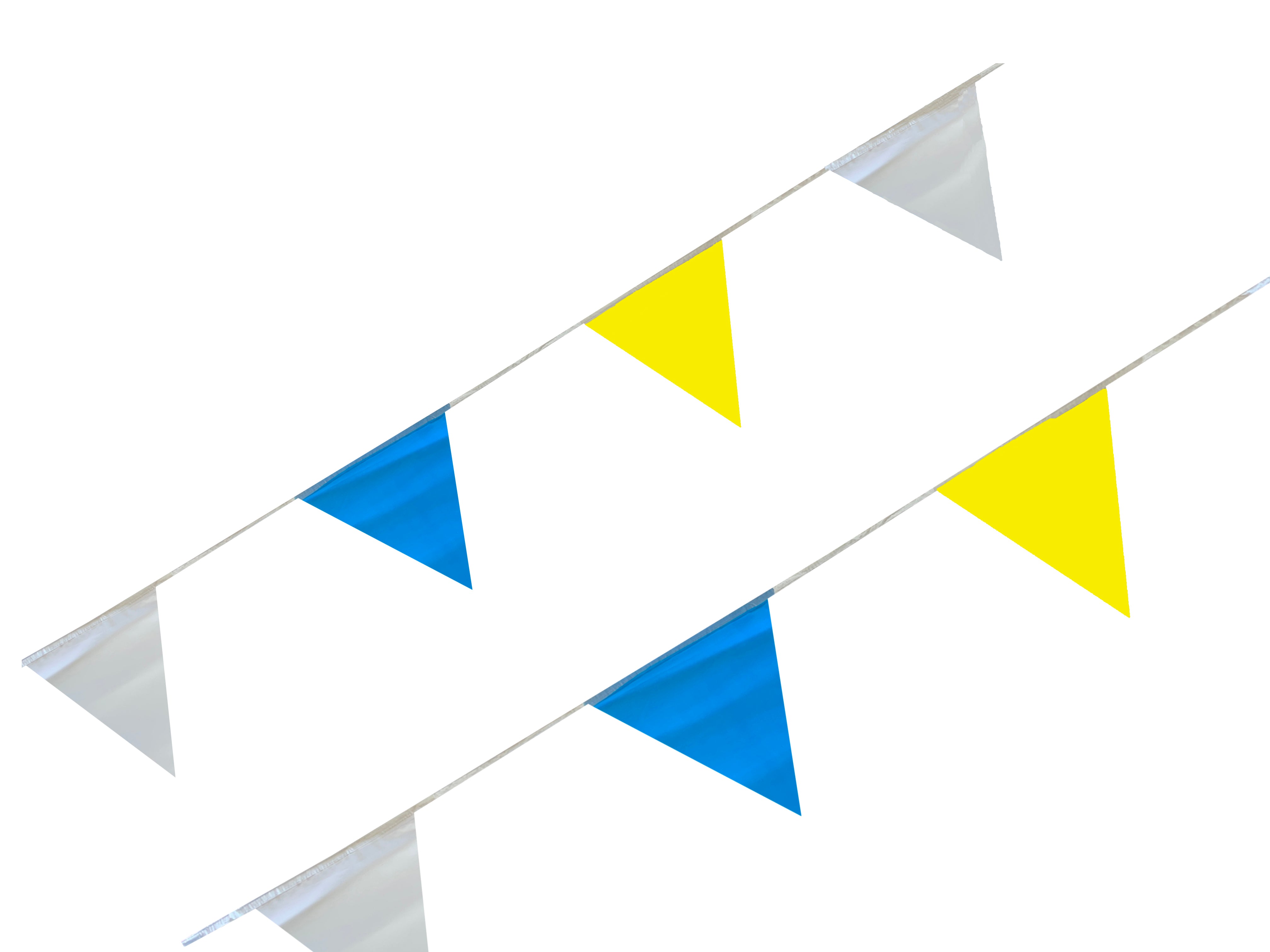 Tira de banderines triangulares colores blanco, azul cielo y amarillo (chargers), fabricados en polietileno resistente con guía de rafia blanca. Perfectos para decoración en eventos, fiestas y celebraciones.