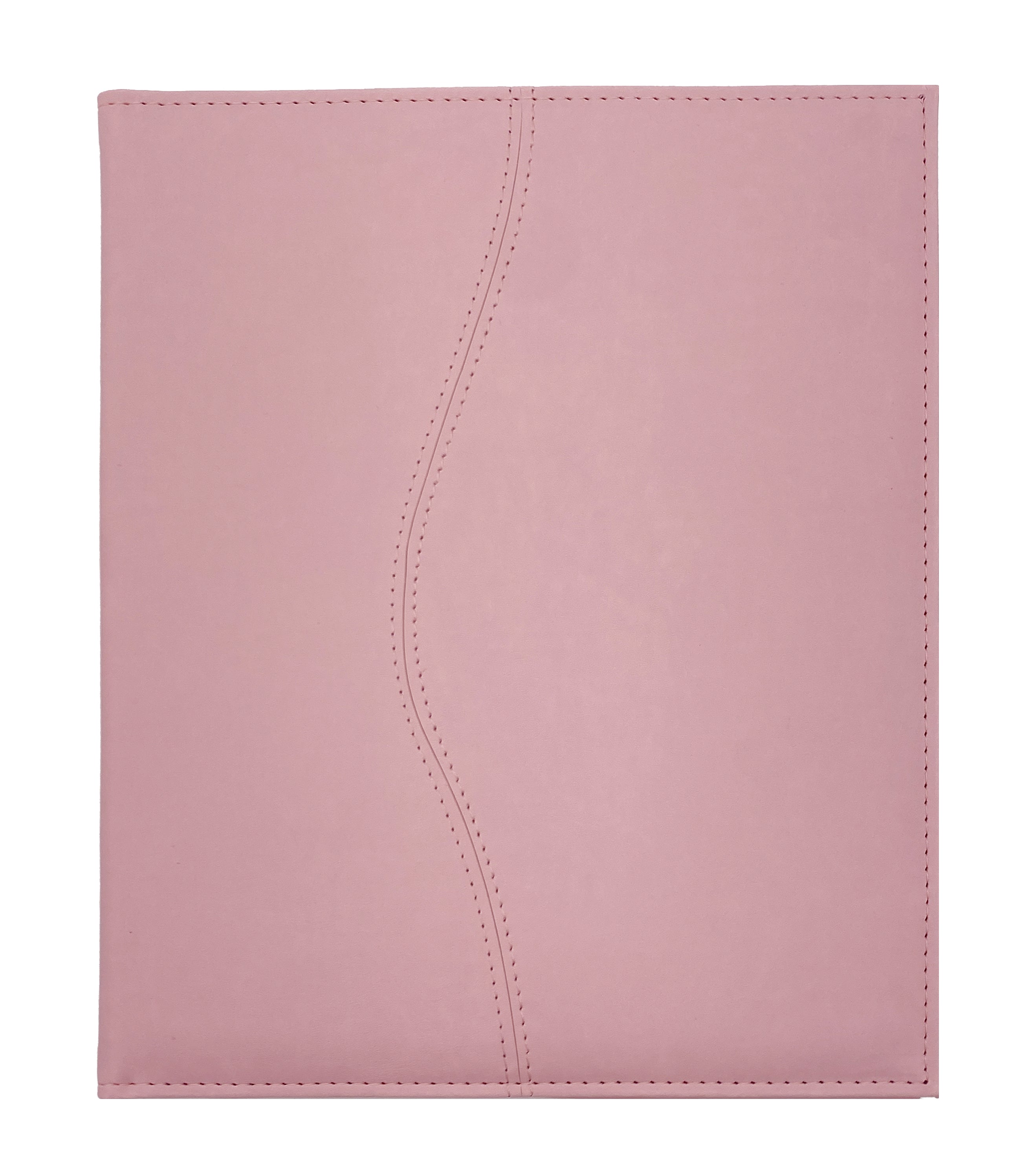 Carpeta Porta Block para hojas tamaño carta, fabricada en curpiel con detalle curvo en portada y forro interior de tela poliéster. Incluye solapa para papeles, doble tarjetero y porta pluma. Acepta hasta 50 hojas tamaño carta. Ideal para eventos corporativos y académicos como congresos, conferencias, talleres, y promociones. Color rosa.
