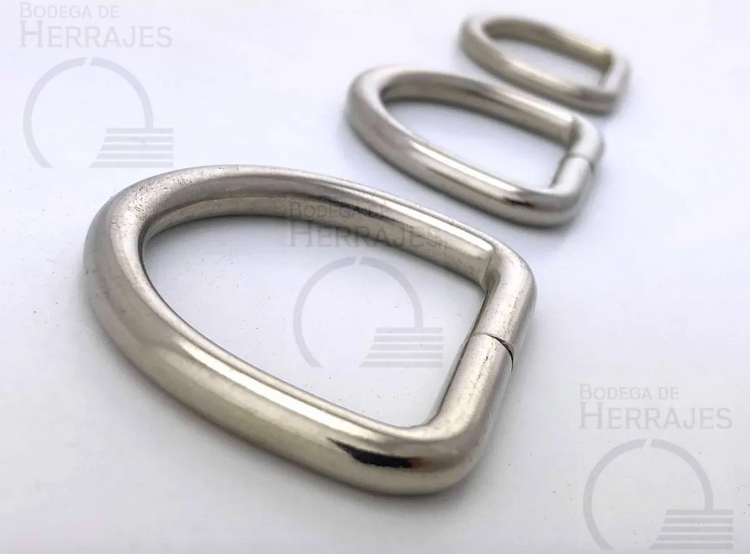 Argolla en D reforzada metálica de 13 mm con acabado níquel (plateado), calibre 5 mm sin soldar, ideal para uso en bolsas, portafolios, marroquinería y talabartería, paquete de 100 piezas.